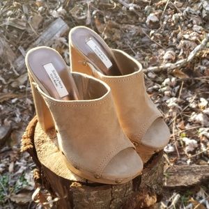 SimplyVera Vera Wang 6 Med Heels